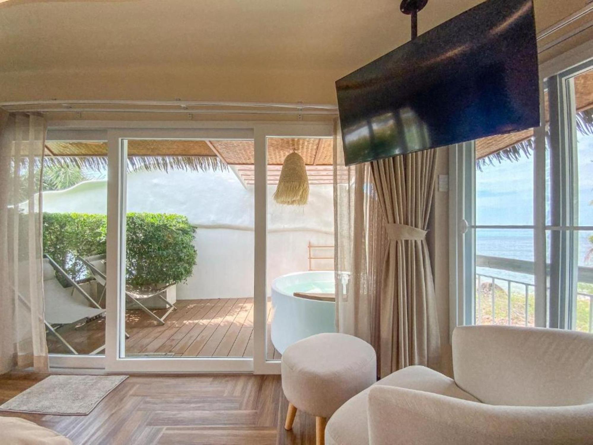 The Rock Samui Beach Resort Lamai Beach  Room photo